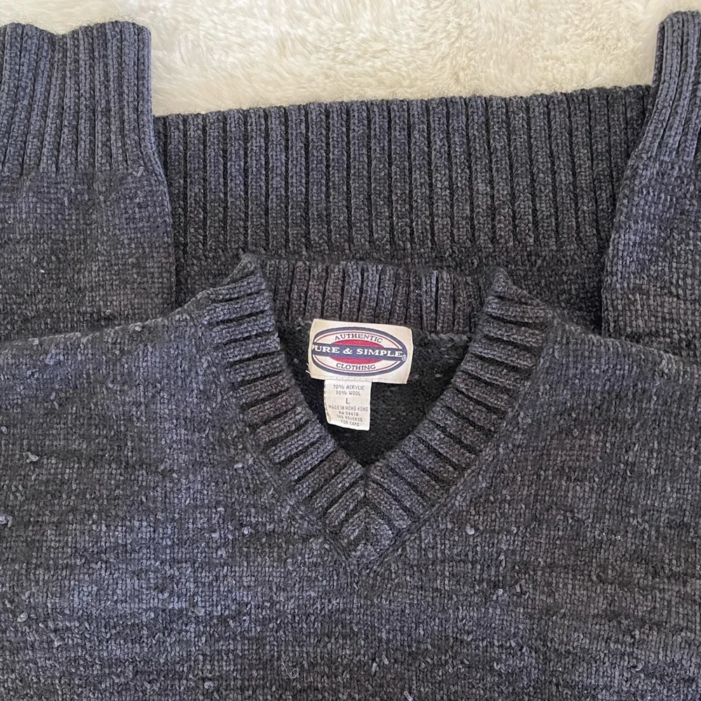 Pure & Simple Sweater - Picture 3 of 8